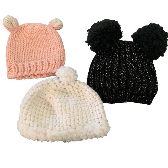 HOMEMADE crochet lot of  3 baby girl hats 0-6 months - Picture 1 of 2